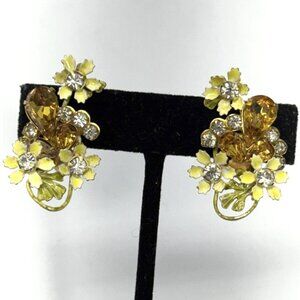 Vintage yellow enamel rhinestone flower clip on earrings